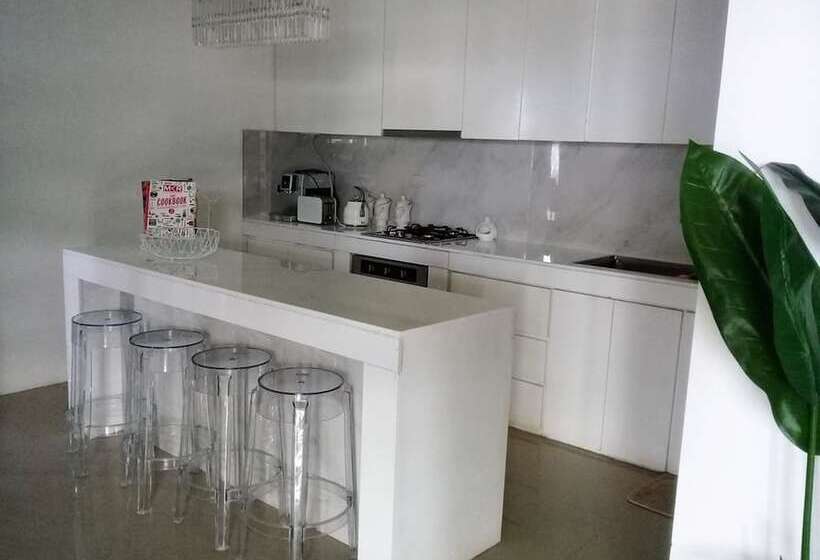 בית מלון כפרי Sergi S Resort And