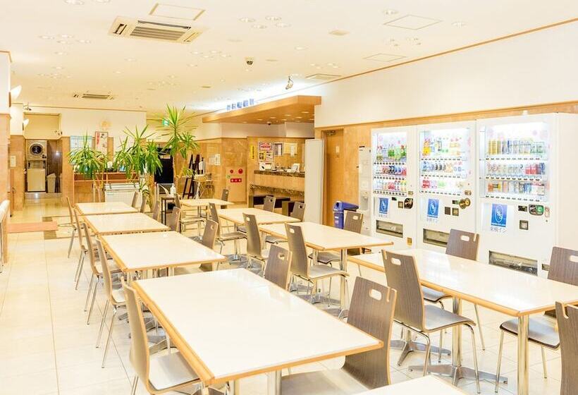 Отель Toyoko Inn Kobe Sannomiya-eki Shiyakusho Mae