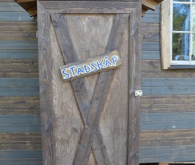 리조트 Fide äventyrsby & Camping