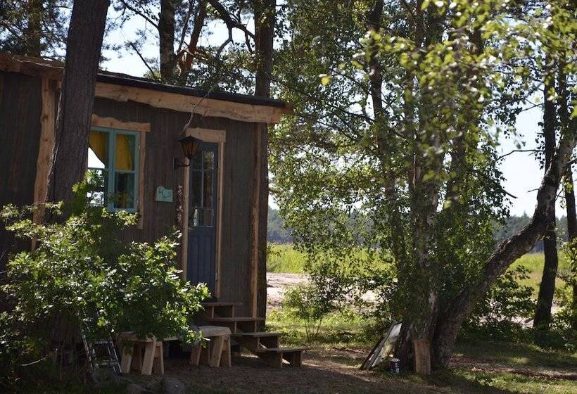 리조트 Fide äventyrsby & Camping