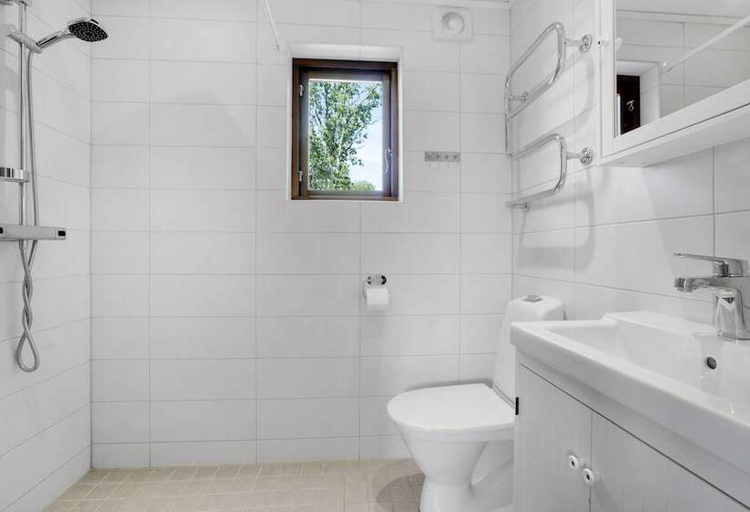 리조트 Fide äventyrsby & Camping