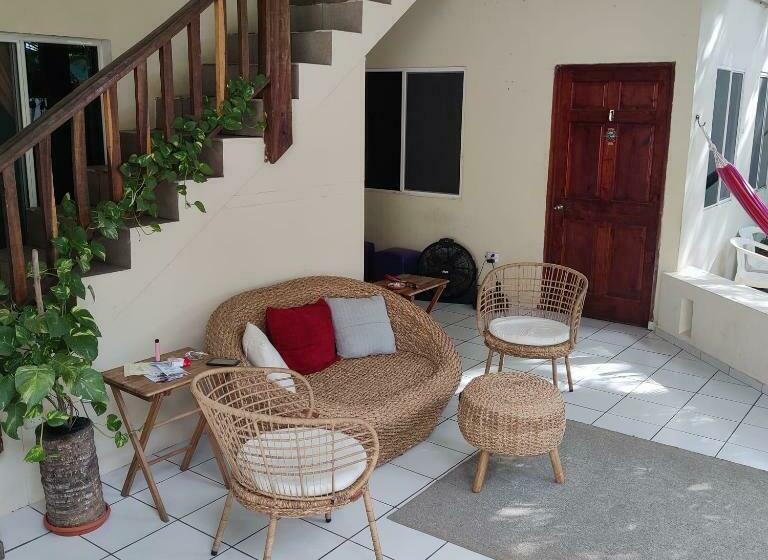 فندق صغير Layback Surf