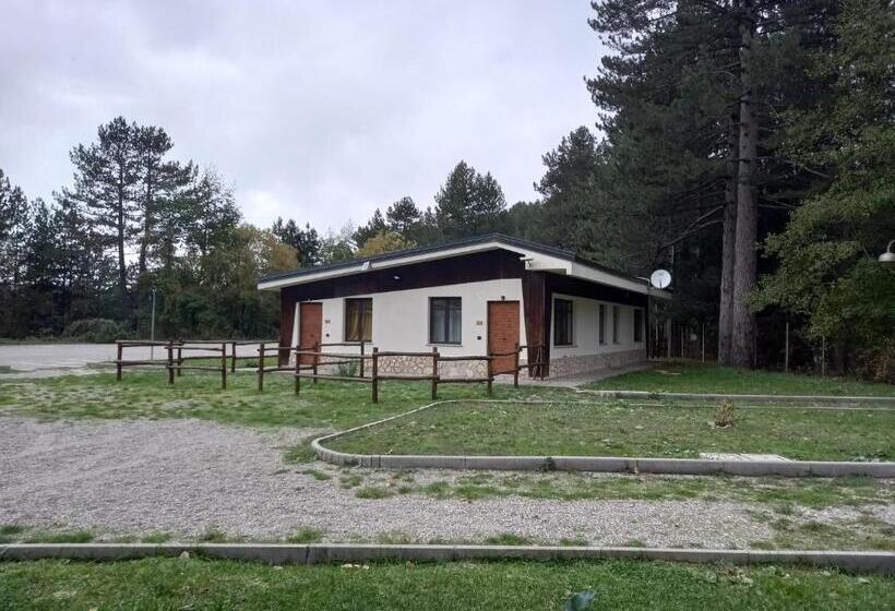 مبيت وإفطار Chalet Lago