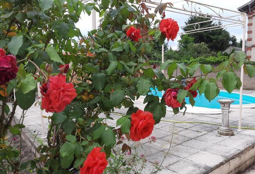 住宿加早餐  Chambre D Hôtes Le Puits Darcy