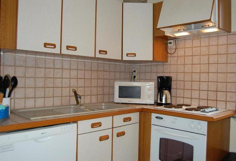 住宿加早餐  La Ferme De Laupilière