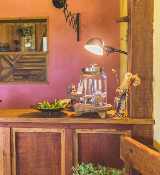 مبيت وإفطار Somos