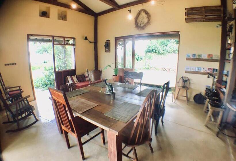 مبيت وإفطار Somos