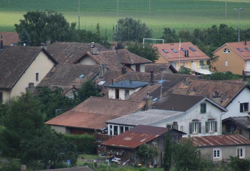 مبيت وإفطار Au Cœur Du Vignoble Sur Bursins