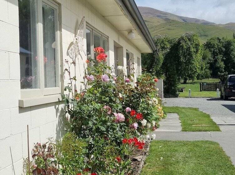 Burkes Pass Country Motels