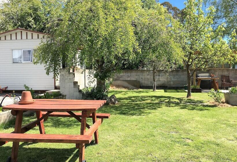 Burkes Pass Country Motels