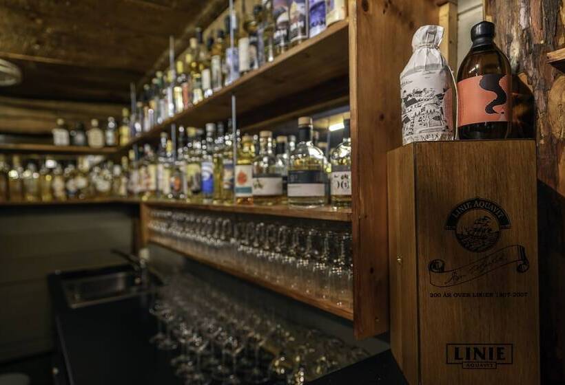 Finnøy Bryggehotell   By Classic Norway Hotels