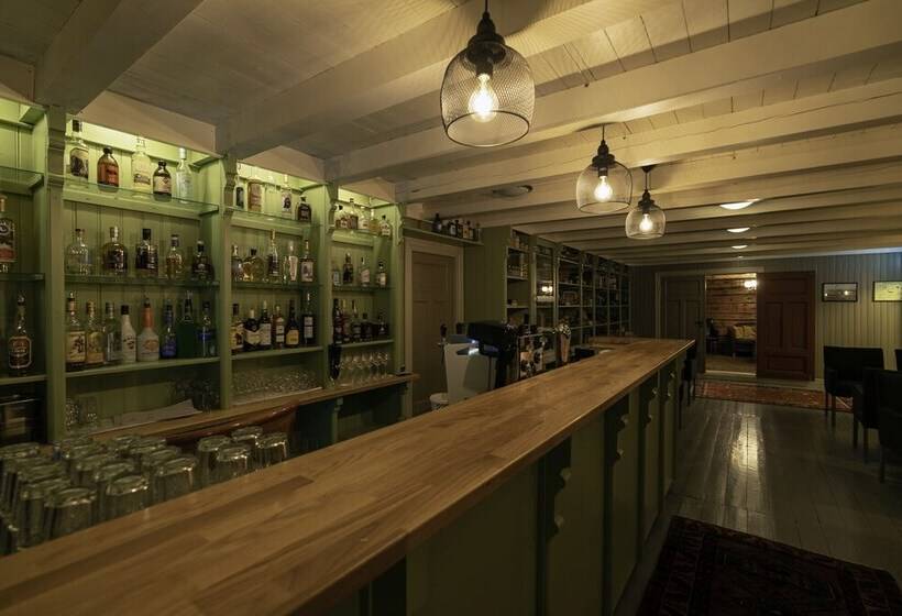 Finnøy Bryggehotell   By Classic Norway Hotels