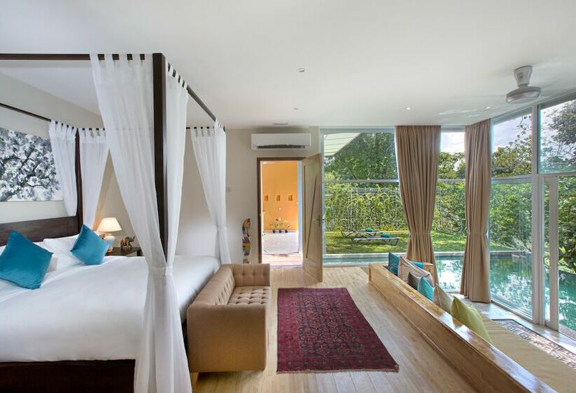 בית מלון כפרי Ambong Pool Villas