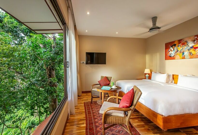 בית מלון כפרי Ambong Pool Villas