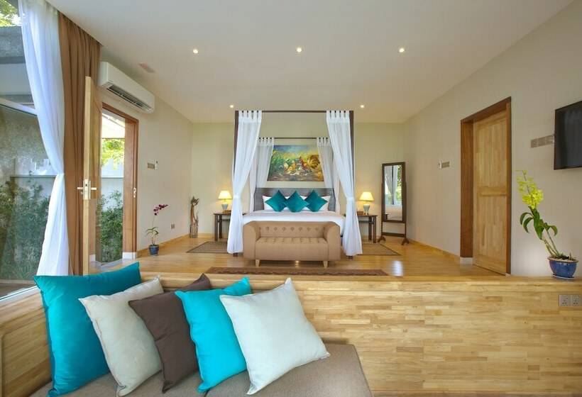 בית מלון כפרי Ambong Pool Villas