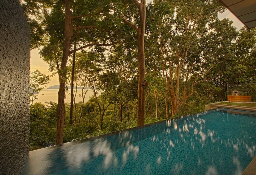 בית מלון כפרי Ambong Pool Villas