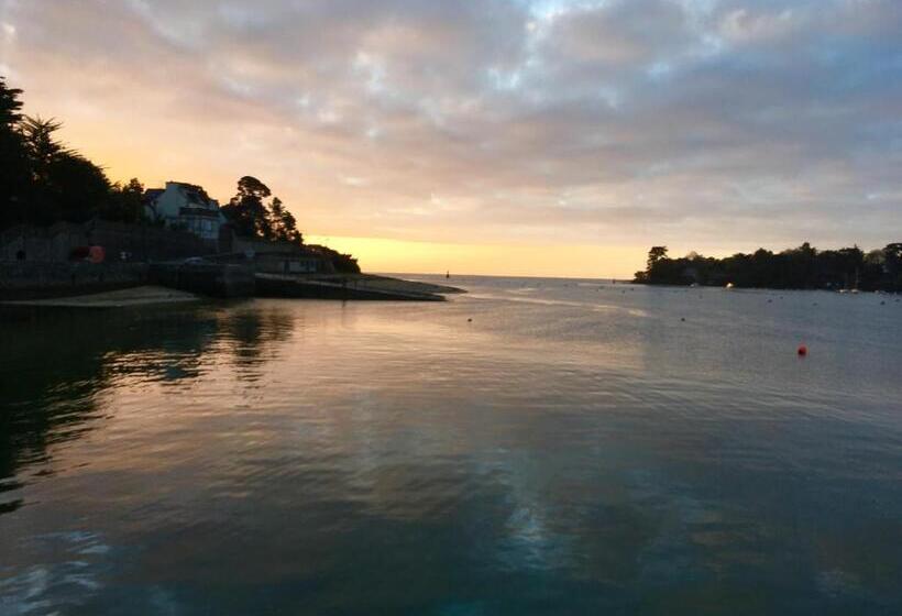 בית מלון כפרי Bateau Libre