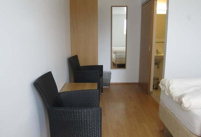 هتل Brekka í Lóní Farm Stay