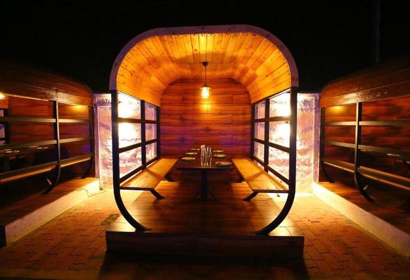 בית מלון כפרי Dvg Socials Retreat