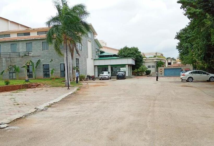 בית מלון כפרי Dvg Socials Retreat