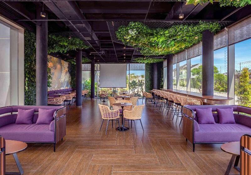 호텔 Grand Mercure Malang