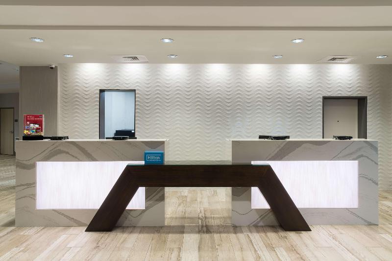 فندق Hampton Inn & Suites Cape Canaveral Cruise Port