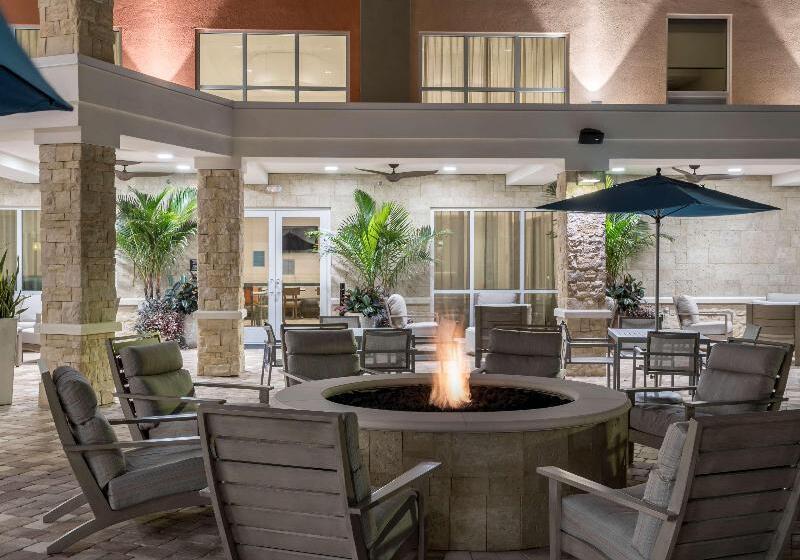 בית מלון כפרי Hampton Inn & Suites Cape Canaveral Cruise Port