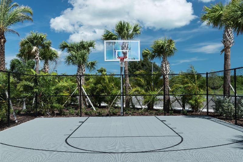 فندق Hampton Inn & Suites Cape Canaveral Cruise Port