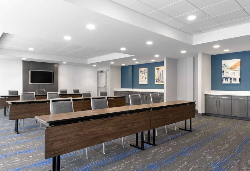 בית מלון כפרי Hampton Inn & Suites St. Charles Old Town Area