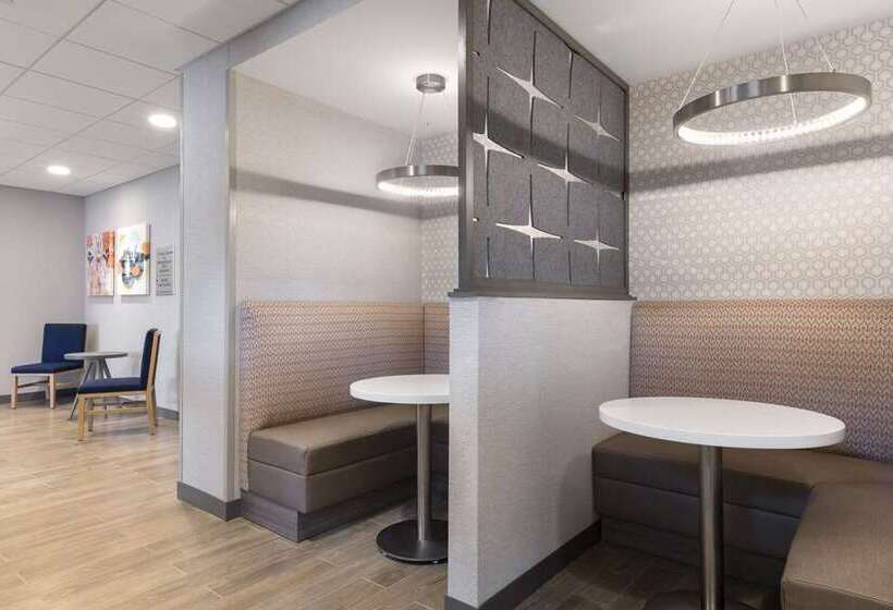 בית מלון כפרי Hampton Inn & Suites St. Charles Old Town Area