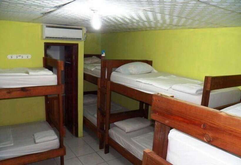 فندق Hostal Diamond Hostel