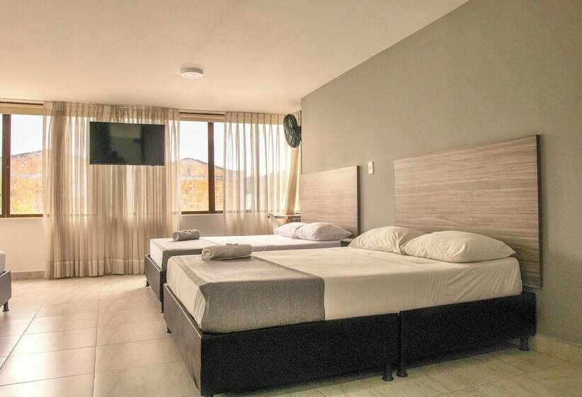 هتل Inter Del Café