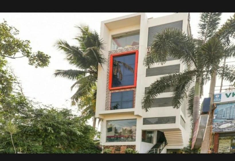 Отель Flagship 79681 Platinum Courtyard