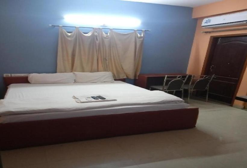 Hotel Oyo 81893 Maa Home Stays