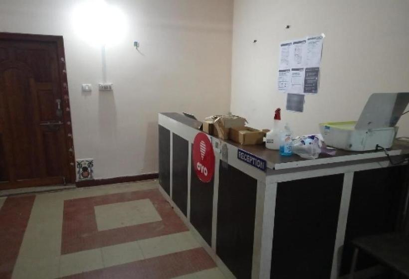 Hotel Oyo 81893 Maa Home Stays