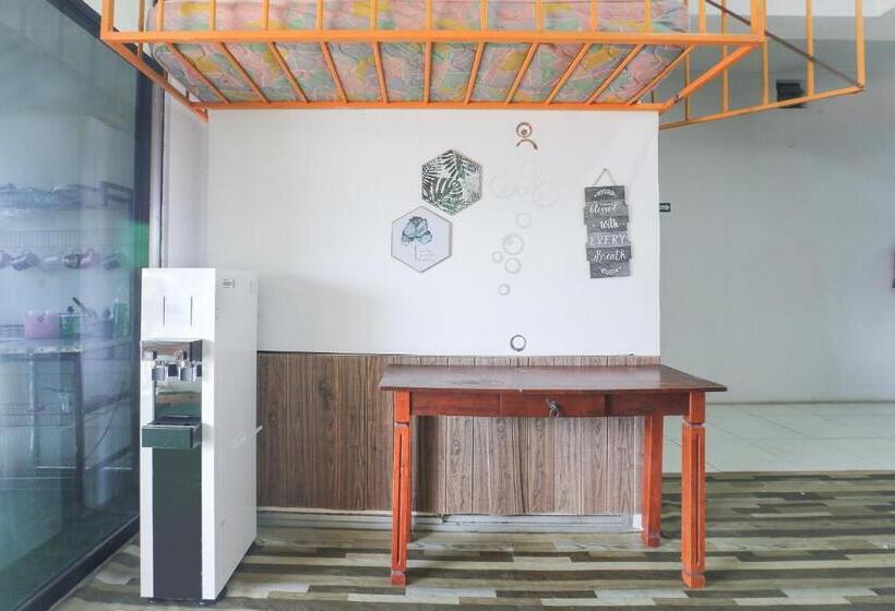 فندق Oyo 90321  Bajet Sri Manal