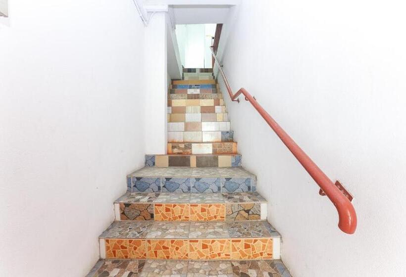 فندق Oyo 90321  Bajet Sri Manal