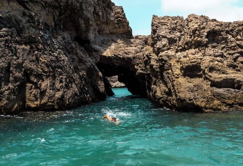 فندق Radisson Blu Resort Al Hoceima