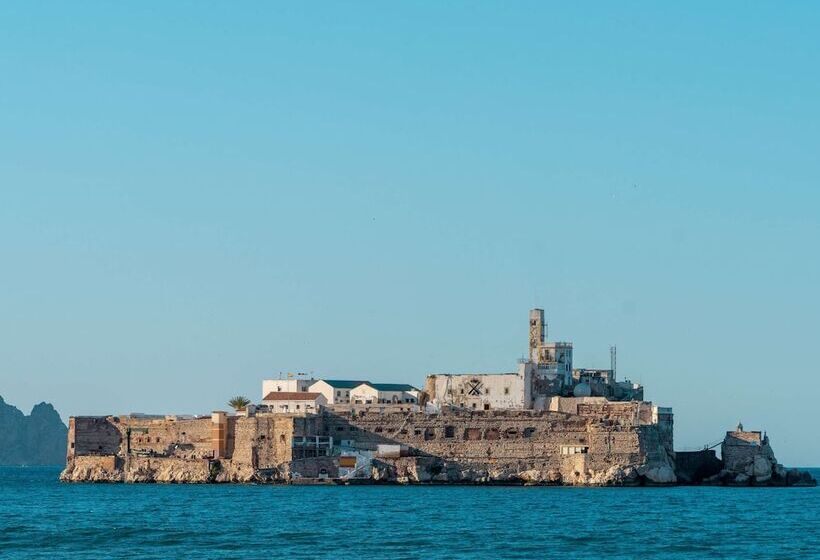 فندق Radisson Blu Resort Al Hoceima