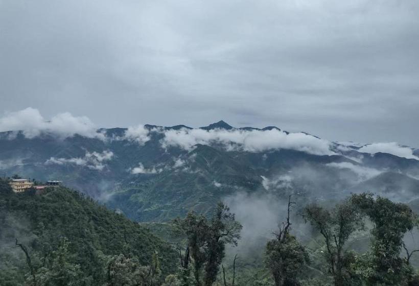 Hotel Royale Green Apple Inn