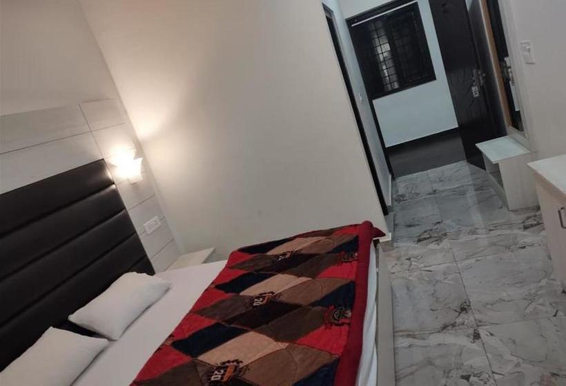 Hotel Royale Green Apple Inn