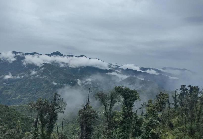 Hotel Royale Green Apple Inn