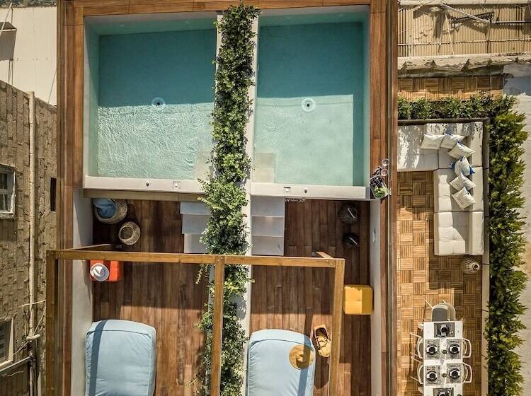 هتل Shapes Luxury Suites