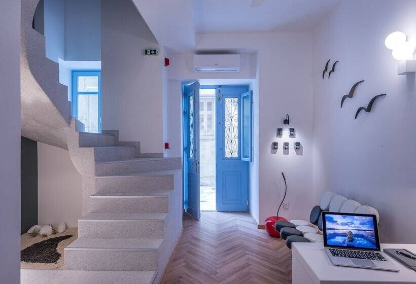 هتل Shapes Luxury Suites