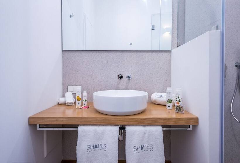 هتل Shapes Luxury Suites