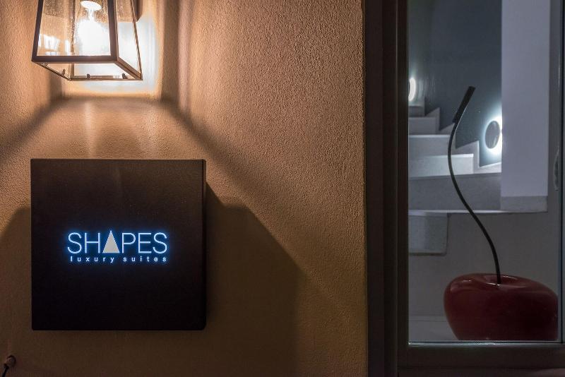 هتل Shapes Luxury Suites