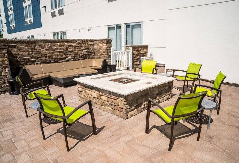 فندق Springhill Suites By Marriott Woodbridge