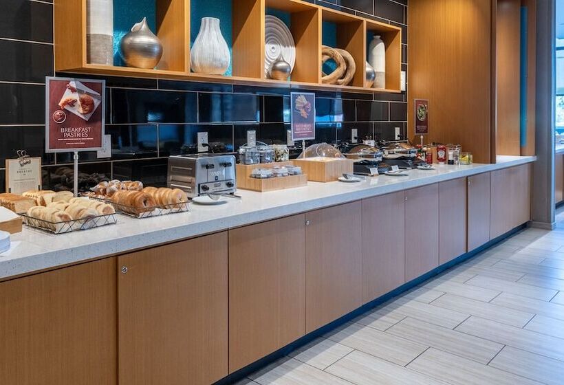 فندق Springhill Suites By Marriott Woodbridge