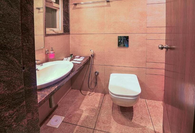 בית מלון כפרי Sri Sri Executive, Kolhapur