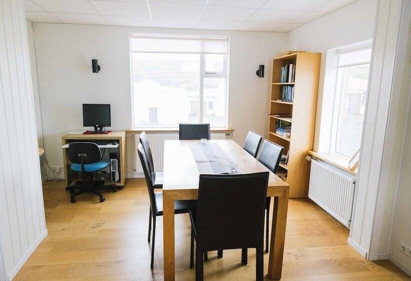 هتل Tangahús Guesthouse